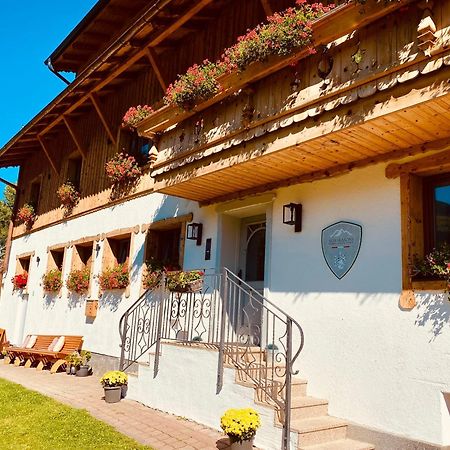 Alm Seasons Premium Chalet & Studios Saalbach-Hinterglemm Esterno foto