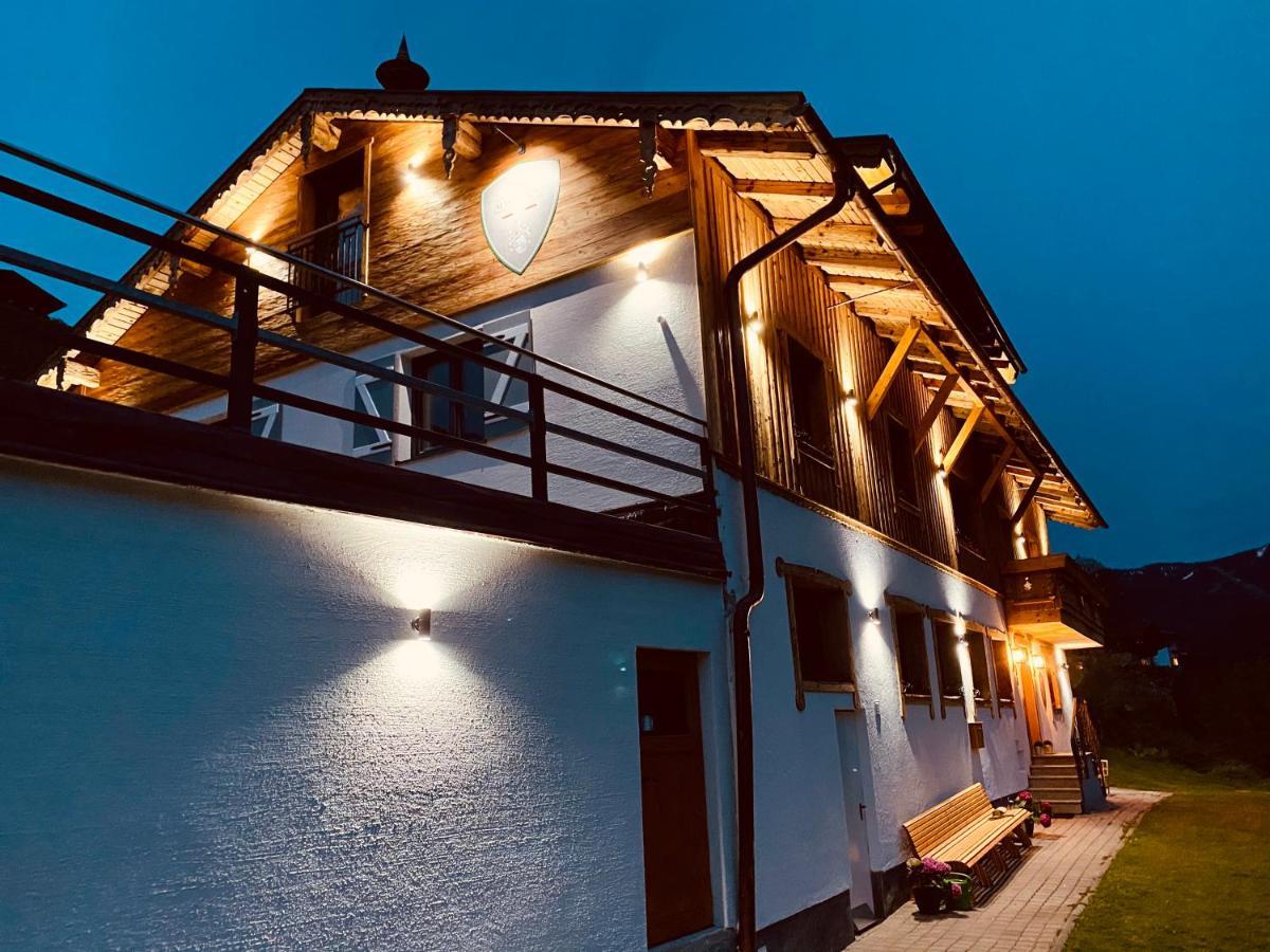 Alm Seasons Premium Chalet & Studios Saalbach-Hinterglemm Esterno foto